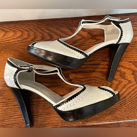 Via Spiga (Made in Italy). Color black / white . Size 7.5 - Picture 4 of 8